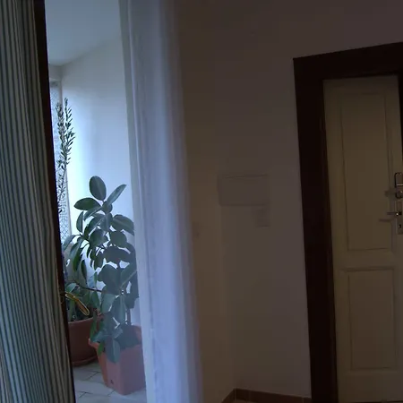 Alojamento de Acomodação e Pequeno-almoço Racconti Di Pietra 4*